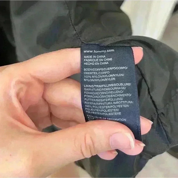 Tommy Hilfiger black puffer bubble jacket trench coat size medium - Picture 7 of 8